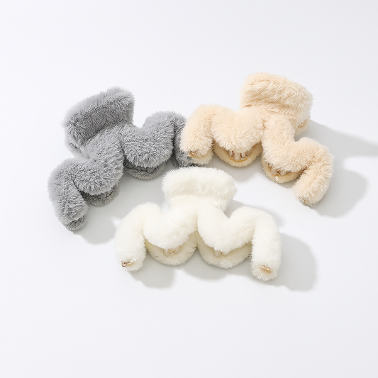Plush Hair Claw Clip – Large Fashion Back Clip for Thick Hair