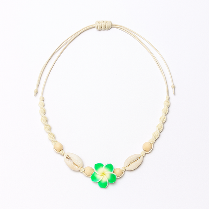 Boho Daisy & Conch Bead Choker – Handwoven Summer Necklace